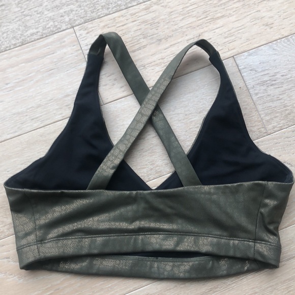 Olive Carbon38 sports bra in crocodile foil pattern, size M - Picture 2 of 6